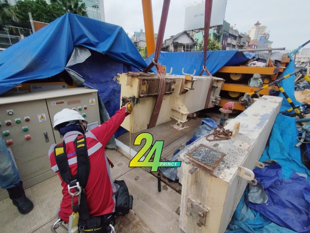 Jasa Pembuatan Silo Alat Berat di Karawang